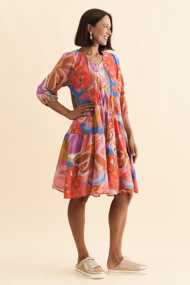 alt text|model:Cara image 3