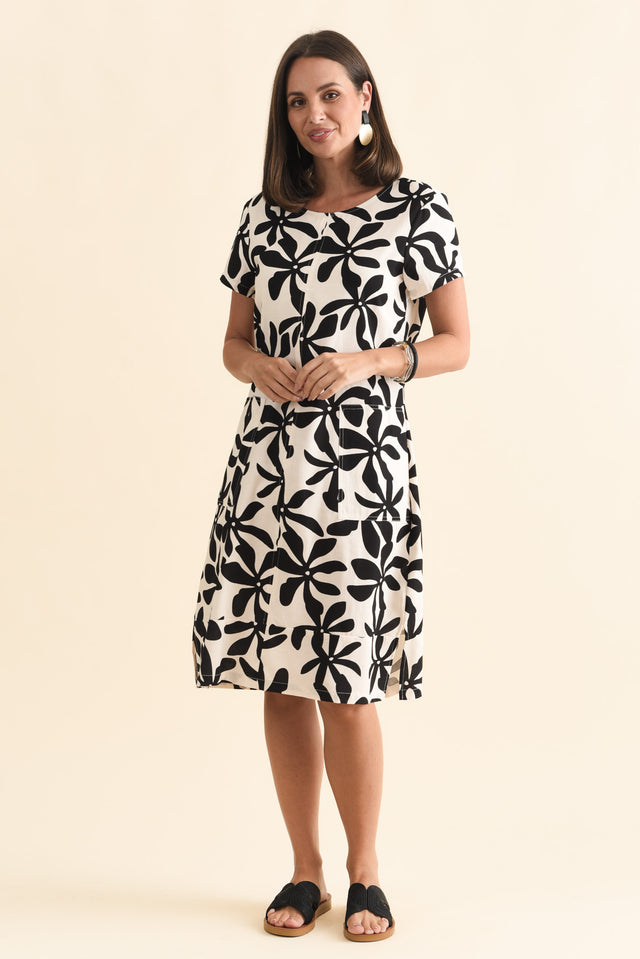 alt text|model:MJ image 7