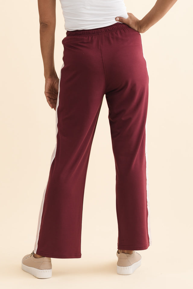 alt text|model:Cara image 5