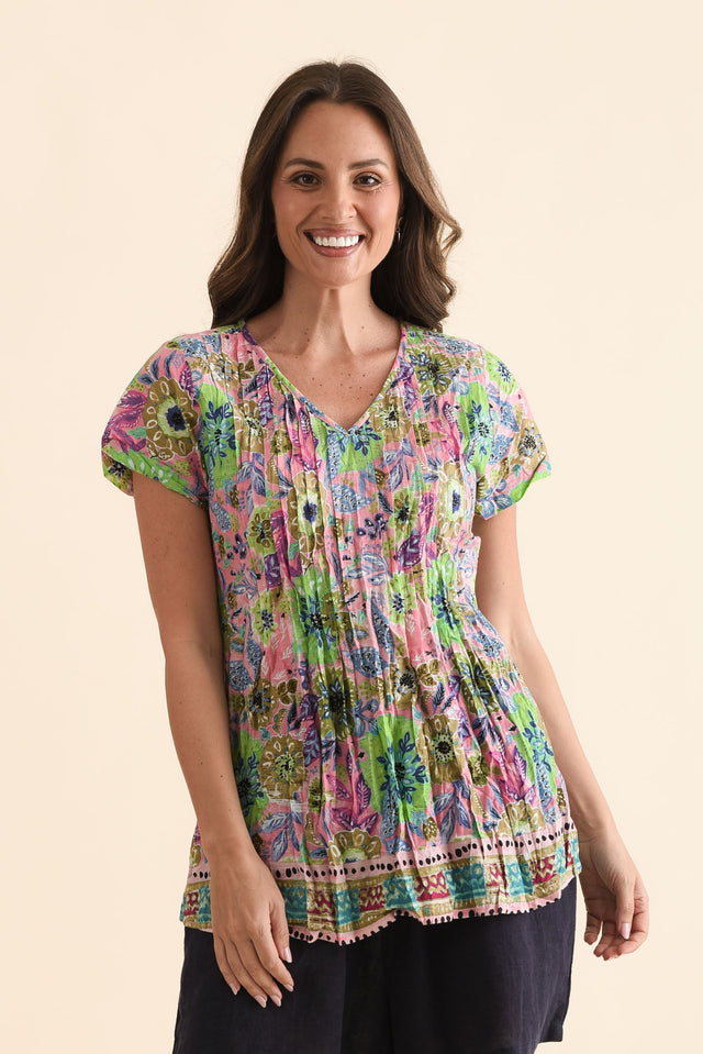 Fia Green Garden Crinkle Cotton Top,Front,Brunette model,alt text|model:MJ image 1