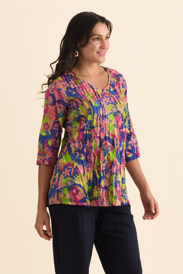 alt text|model:Brontie image 4