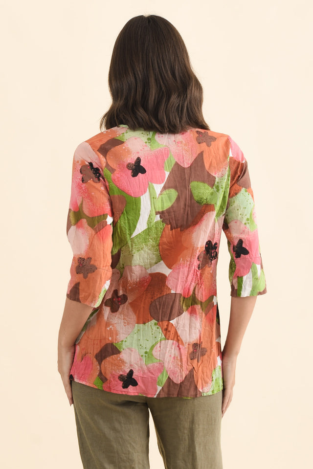 Fia Pink Floral Sleeved Crinkle Cotton Top,Brunette model,alt text|model:MJ image 5