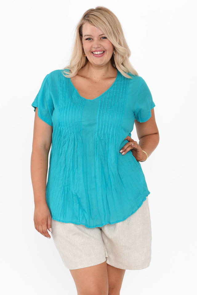 plus-size,curve-tops,plus-size-cotton-tops,alt text|model:Shandre