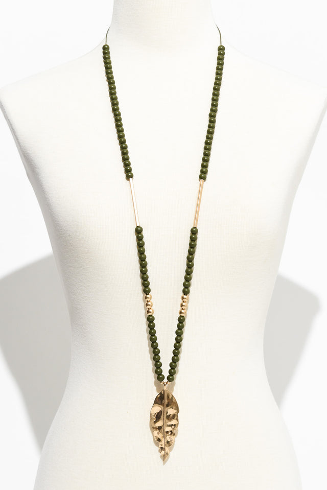 Fidan Green Leaf Pendant Necklace
