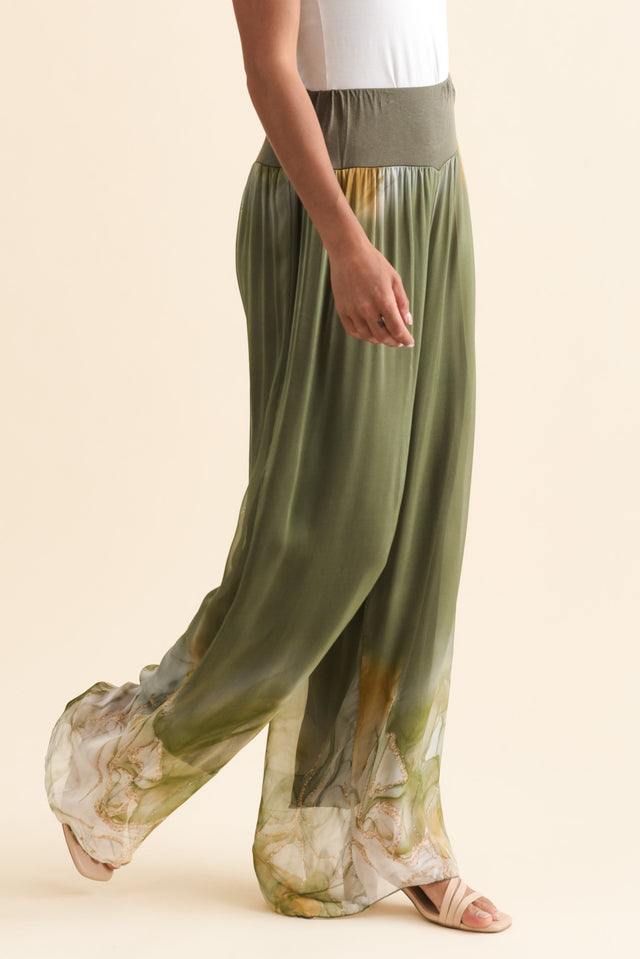 alt text|model:Brontie image 4