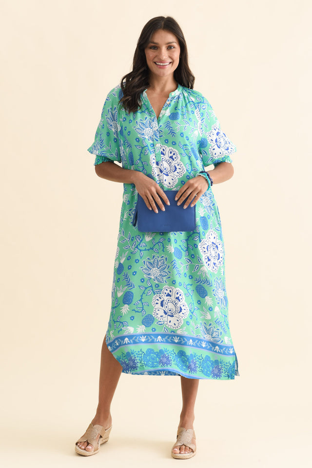 alt text|model:Brontie image 4