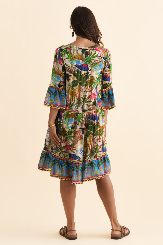 alt text|model:Cara image 5