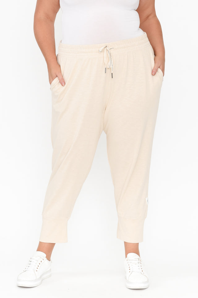 plus-size,curve-bottoms,plus-size-pants,plus-size-winter-clothing,alt text|model:Caitlin;wearing:AU 20 / US 16 image 7