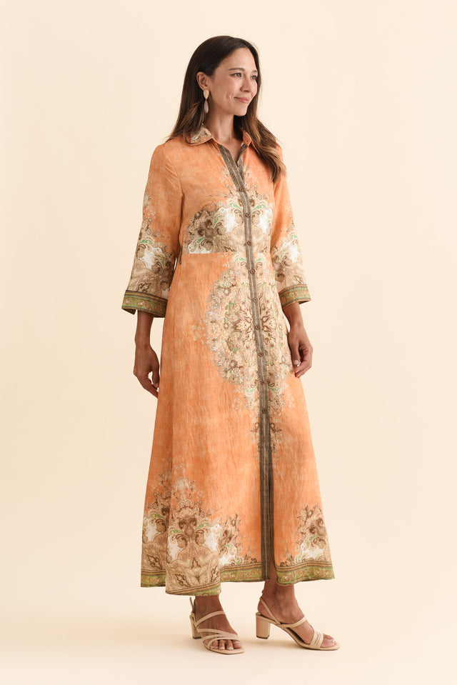 alt text|model:Cara image 4