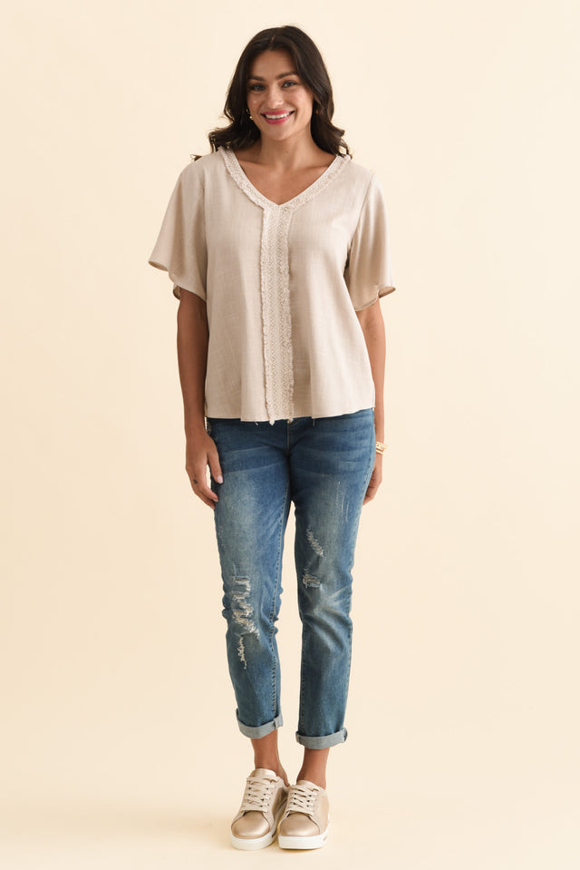 alt text|model:Brontie