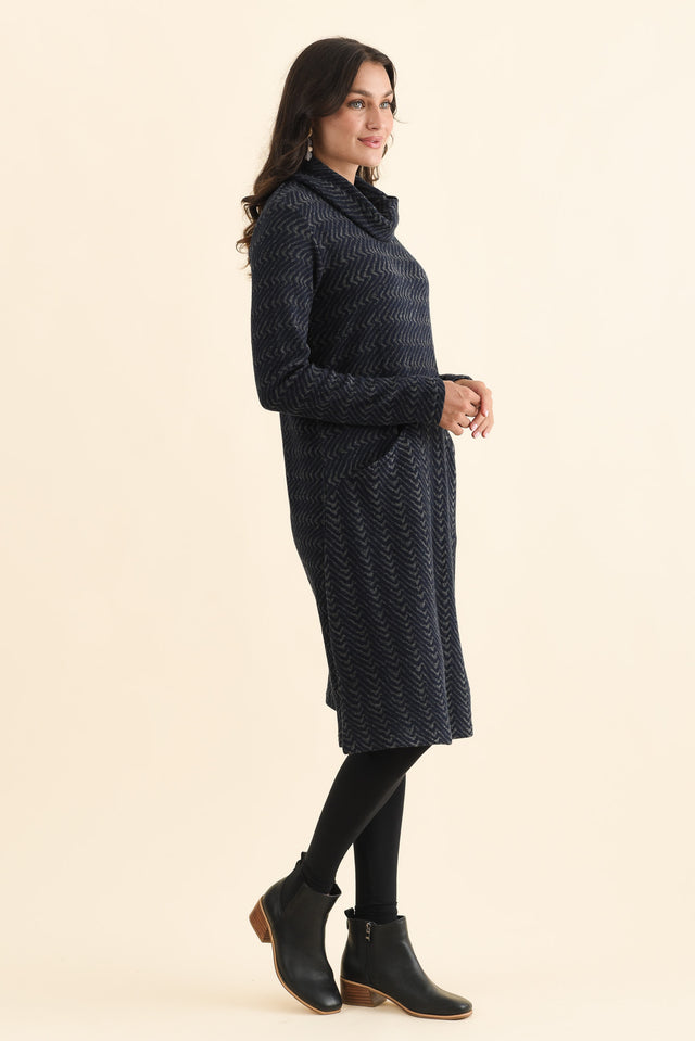 Grenadine Navy Cotton Knit Dress,Brunette model,alt text|model:Brontie image 4
