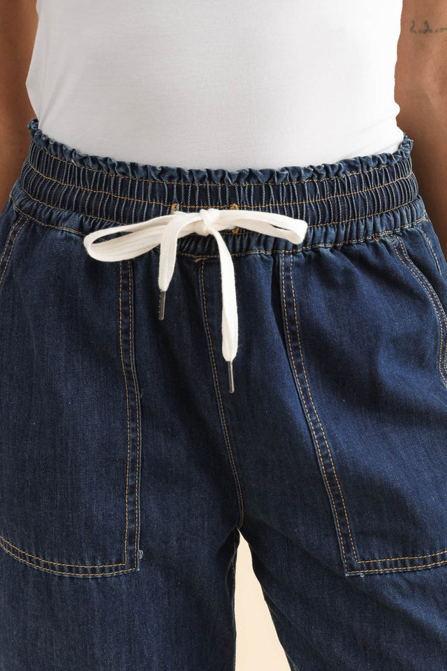 alt text|model:Brontie image 5