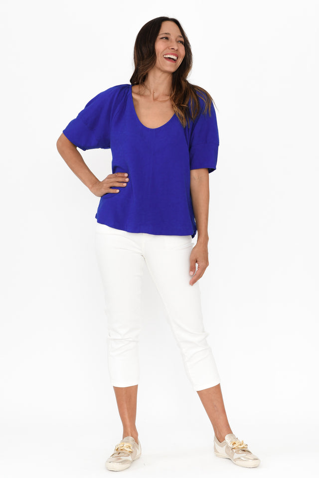 Grove Cobalt Linen Blend Top,Brunette model,alt text|model:Cara image 8