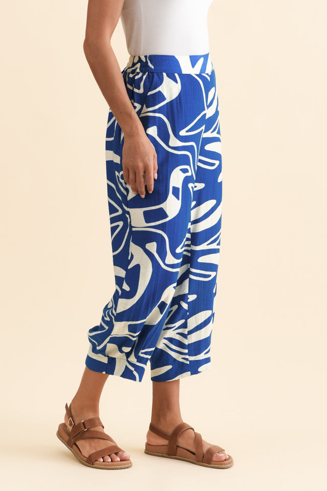 Hallie Cobalt Palm Pocket Pants,Brunette model,alt text|model:Brontie image 4