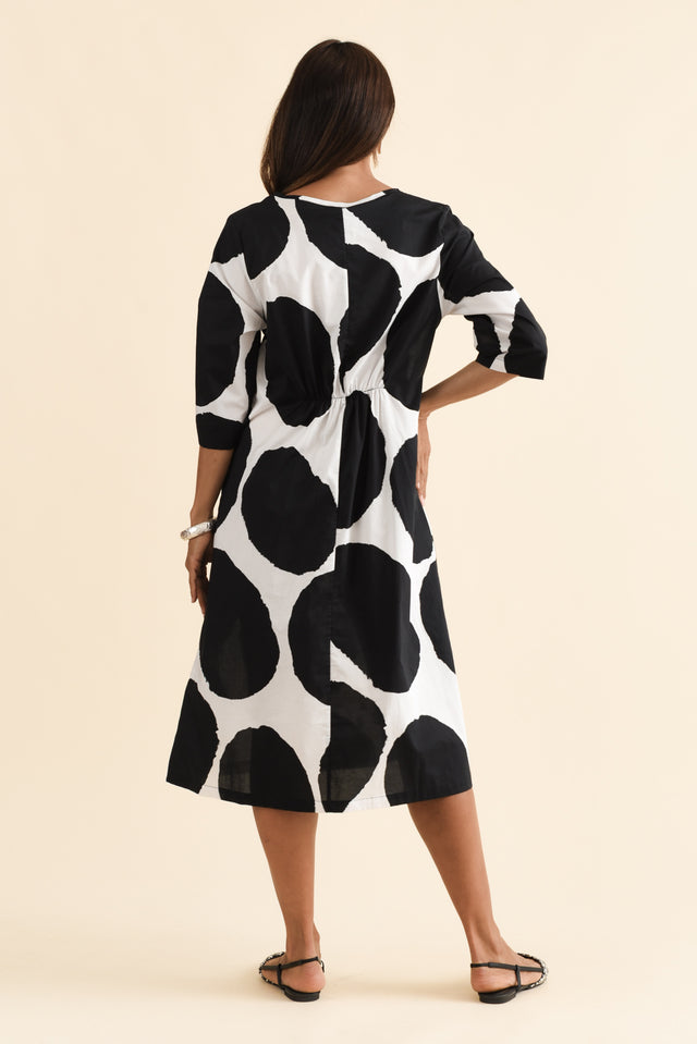 alt text|model:Cara image 5