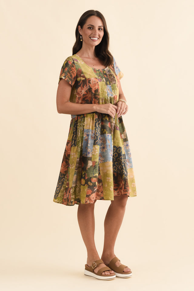 Hanoi Green Mosaic Cotton Blend Dress,Brunette model,alt text|model:MJ image 4
