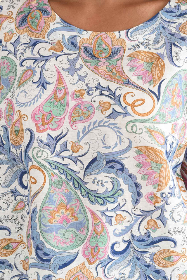 Hartley Blue Paisley Linen Blend Top,Detail,Brunette model,alt text|model:Brontie image 5