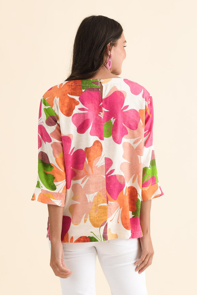 Hartley Green Butterfly Linen Blend Top,Back,Brunette model,alt text|model:Brontie image 4