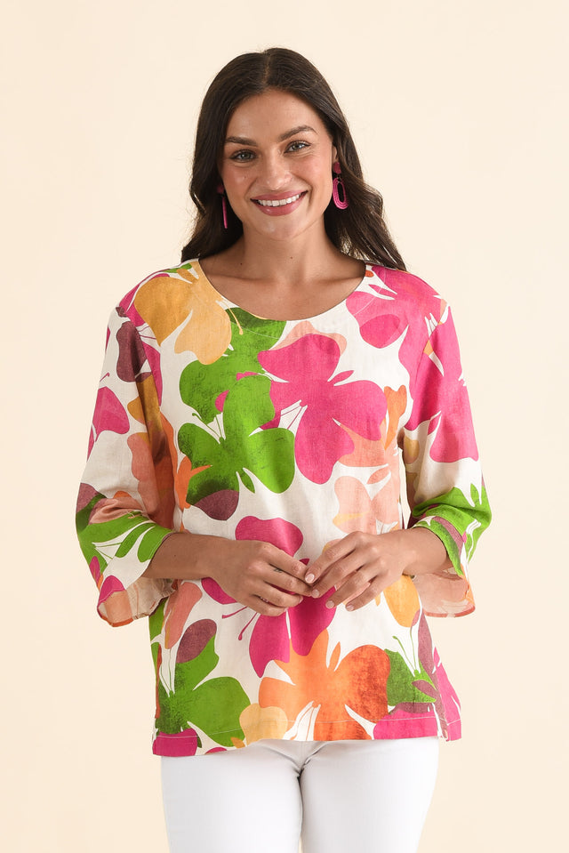 Hartley Green Butterfly Linen Blend Top,Front,Brunette model,alt text|model:Brontie