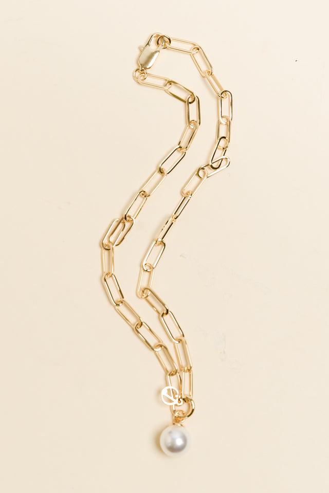 Hayley Gold Pearl Pendant Necklace