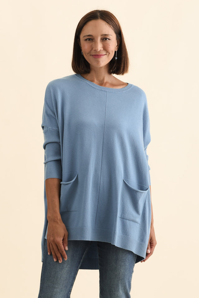 alt text|model:Cara image 1