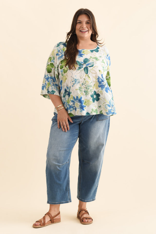 BB Barrel Blue Jeans,Brunette model,alt text|model:Gabby image 10