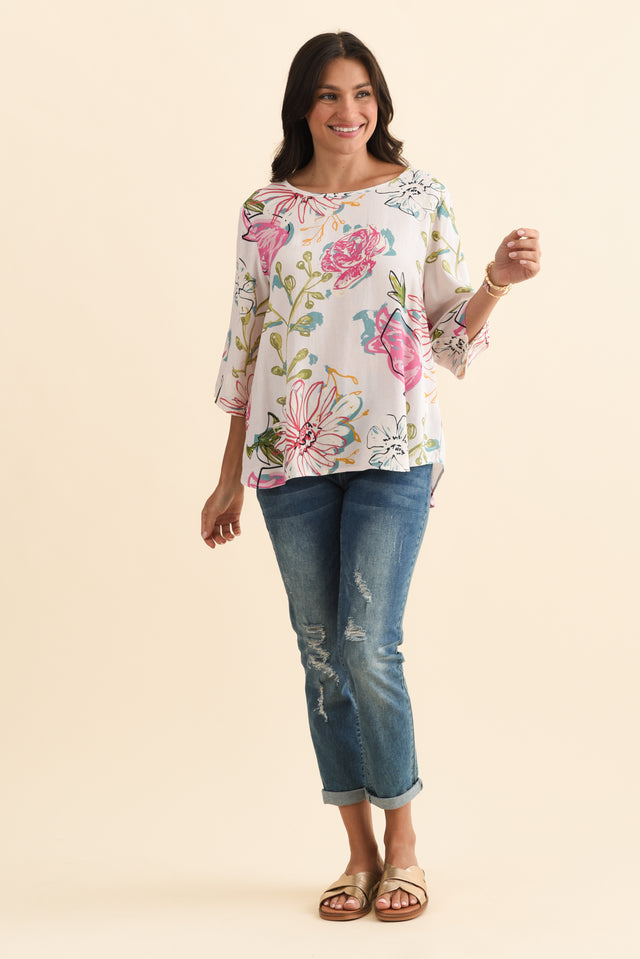 Hepburn White Blossom Linen Blend Top,Brunette model,alt text|model:Brontie image 8