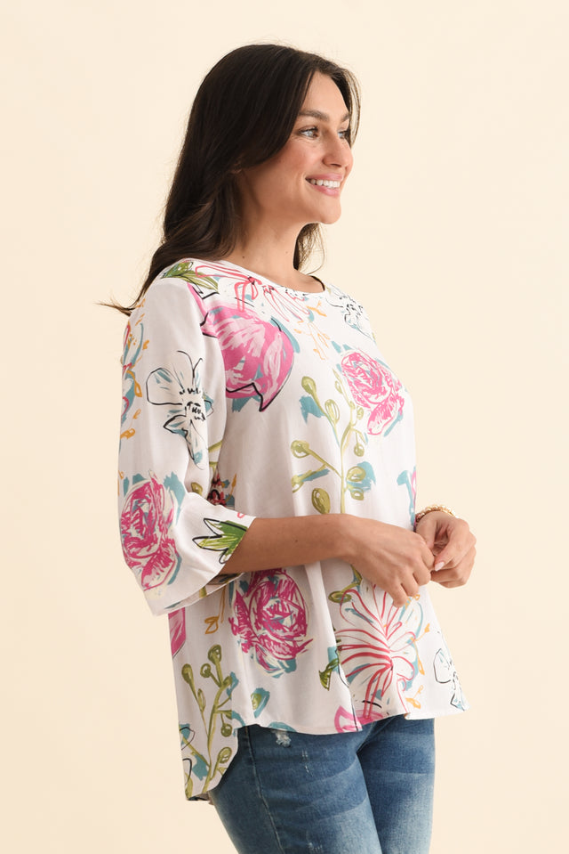 Hepburn White Blossom Linen Blend Top,Brunette model,alt text|model:Brontie image 5