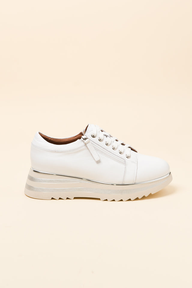 Hosting White Leather Platform Sneaker