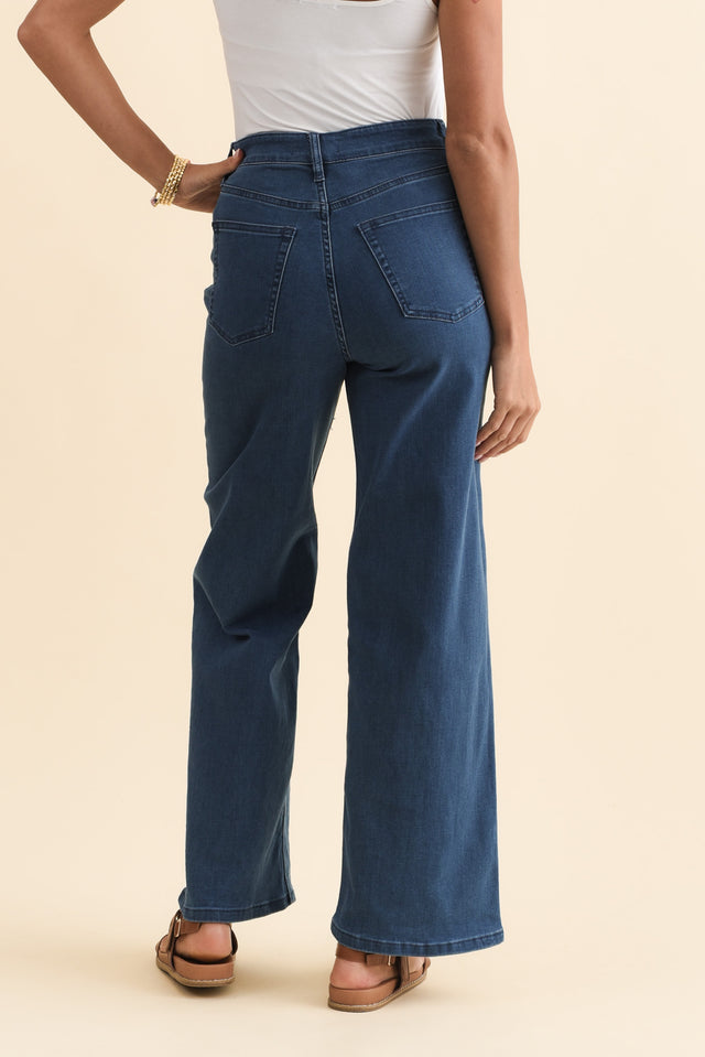 alt text|model:Brontie image 6