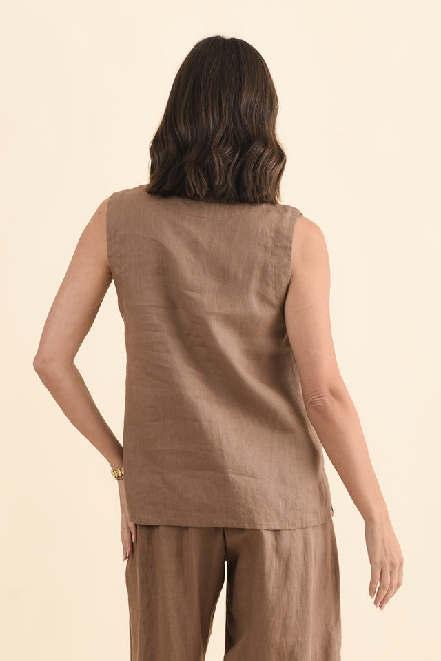 Inez Mocha Linen Tank,Brunette model,alt text|model:MJ image 6