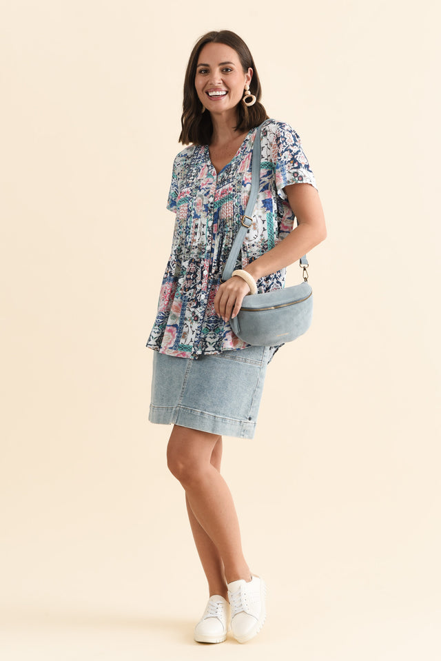 alt text|model:MJ image 3