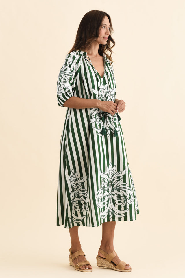 alt text|model:Cara image 4