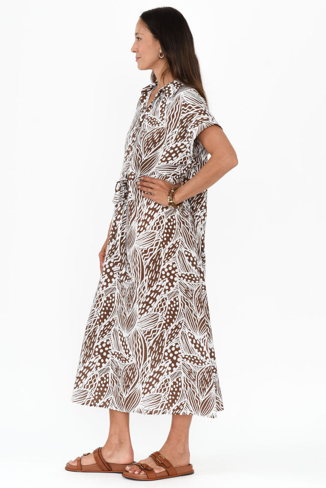 alt text|model:Cara image 4