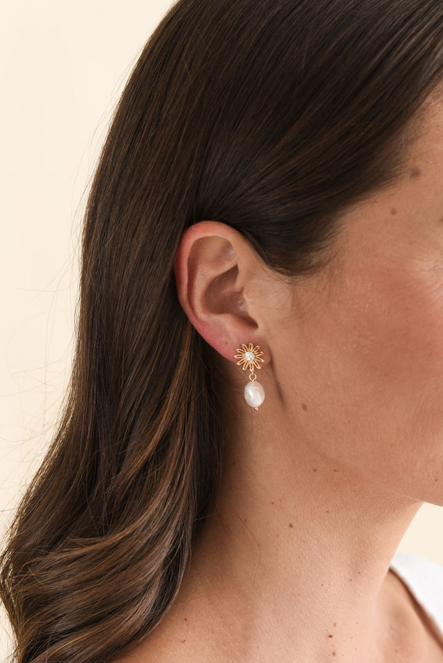 Jamaica Gold Flower Pearl Earrings
