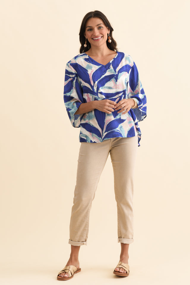 Janelle Blue Leaf V Neck Top,Brunette model,alt text|model:Brontie image 8