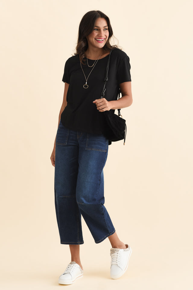 alt text|model:Brontie image 3