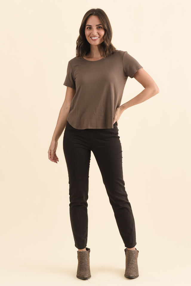 Janis Chocolate Bamboo Tee,Brunette model,alt text|model:MJ image 3