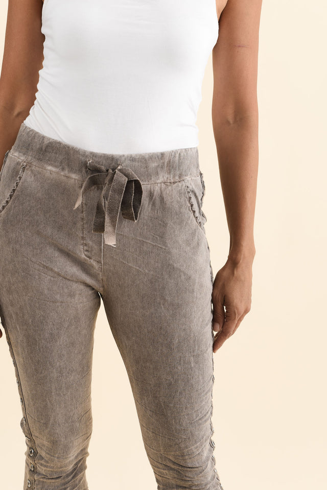 Jaya Mocha Drawstring Pants,Brunette model,alt text|model:Cara image 5