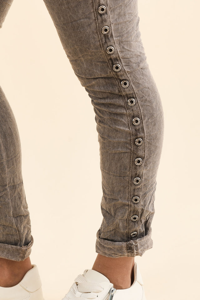 Jaya Mocha Drawstring Pants,Brunette model,alt text|model:Cara image 6