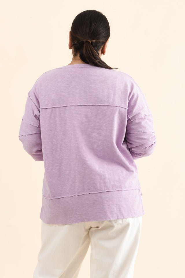 Jayne Lilac Cotton Throw On Top,Back,Brunette model,alt text|model:Pilita image 4