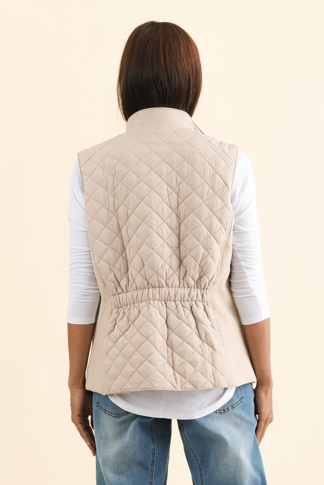 Joey Cream Puffer Vest,Brunette model,alt text|model:Cara image 5