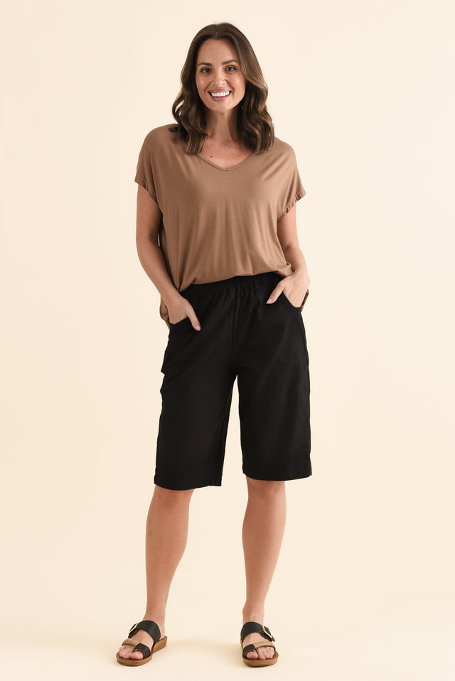 Jora Black Pocket Shorts,Full Body,Brunette model,alt text|model:Cara image 6