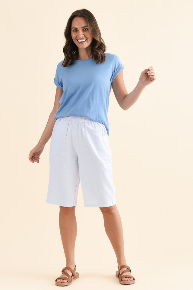 Jora White Pocket Shorts,Full Body,Brunette model,alt text|model:Cara image 6