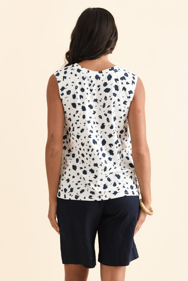 alt text|model:Brontie image 5