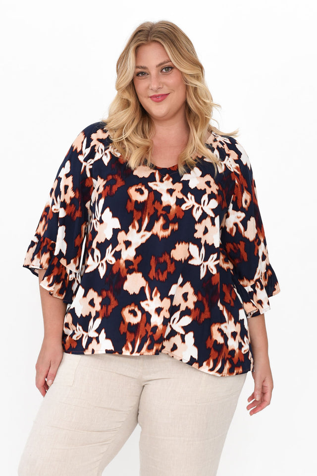 plus-size,curve-tops,plus-size-sleeved-tops,plus-size-work-edit image 6
