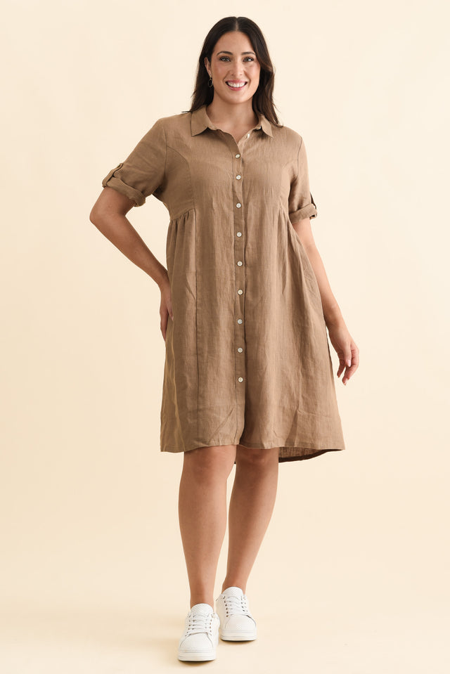 alt text|model:Emilia image 10