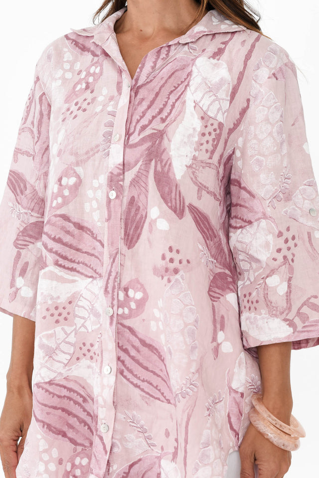 alt text|model:Cara image 6