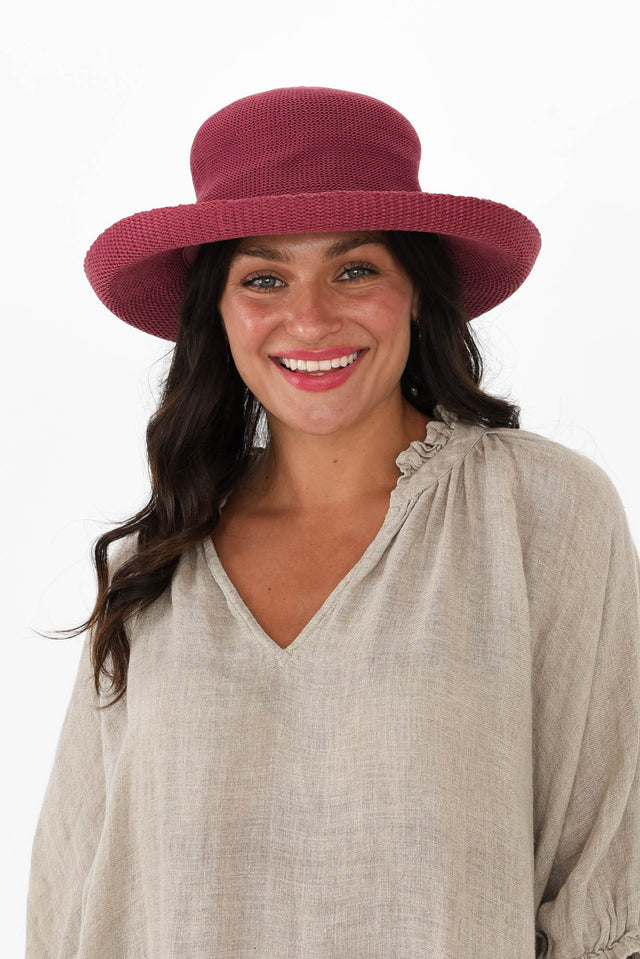 alt text|model:Brontie