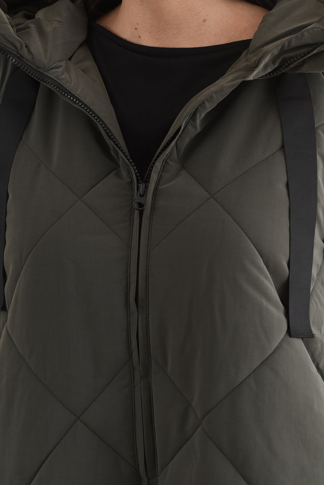 Koami Charcoal Quilted Hooded Coat,Brunette model,alt text|model:MJ image 6